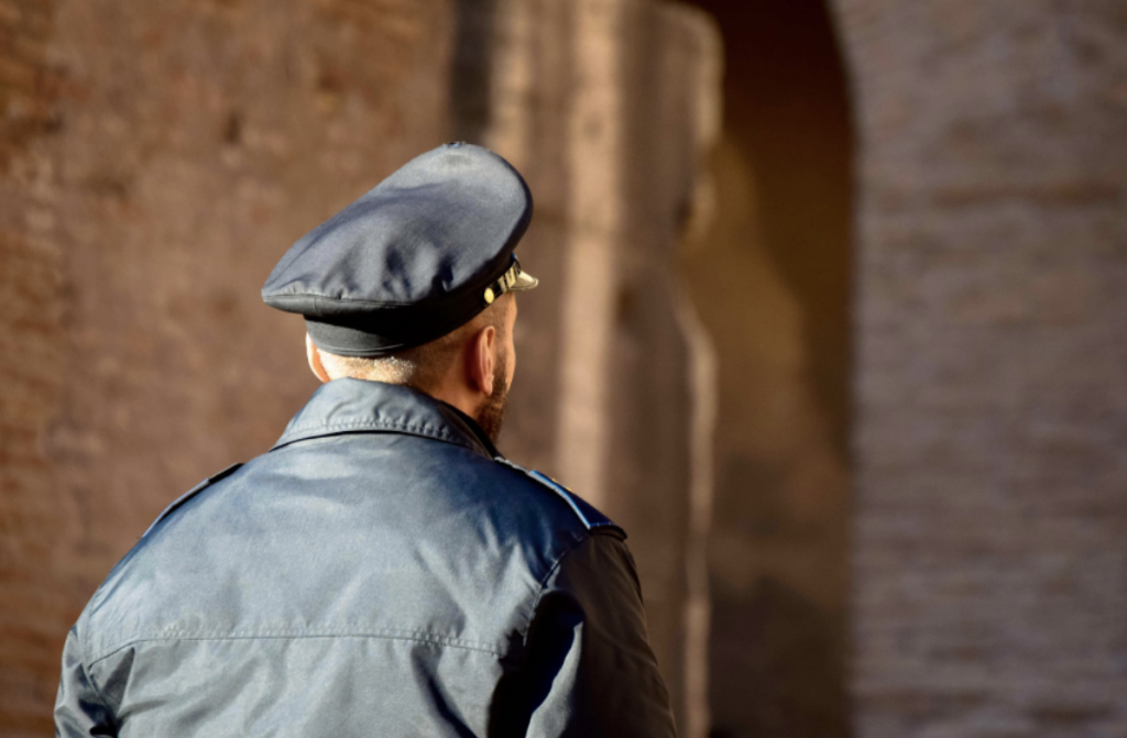 A importância da portaria 24 horas na segurança do seu condomínio ou empresa, PVG